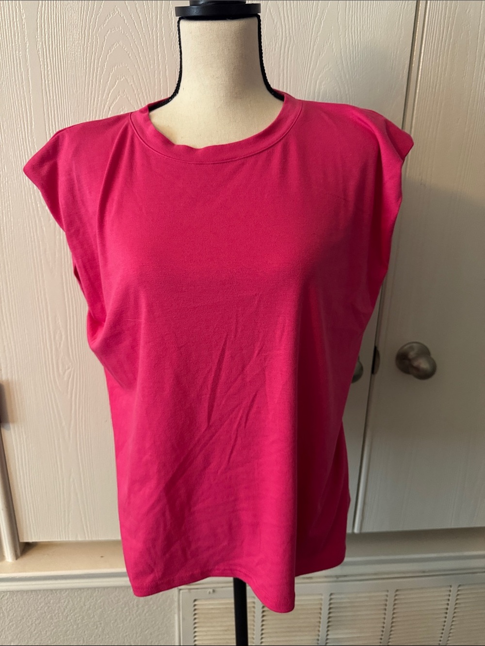 Women’s Sleeveless Crewneck Top - Hot Pink